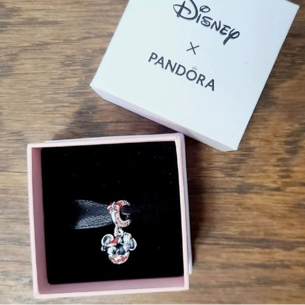 NWOT Santa Mickey Mouse Disney x Pandora FIT Silver Charm